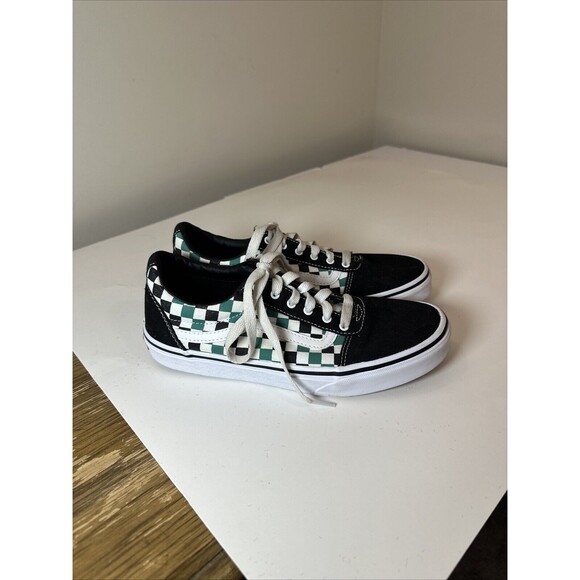 Vans Off the Wall US youth 7.0 Black/White/Green Checker Skate Canvas Sneaker - Picture 1 of 9